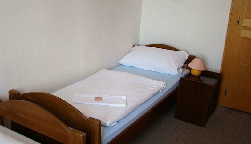 Hotel Artis Nové Město na Moravě - Třílůžkový pokoj